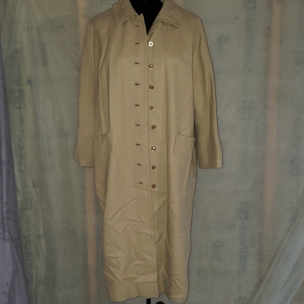 Vintage Einbender's tan coat size large ?
